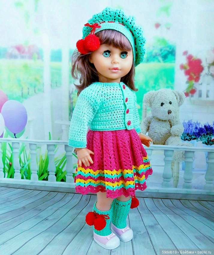 Яркий наряд для винтажной немочки