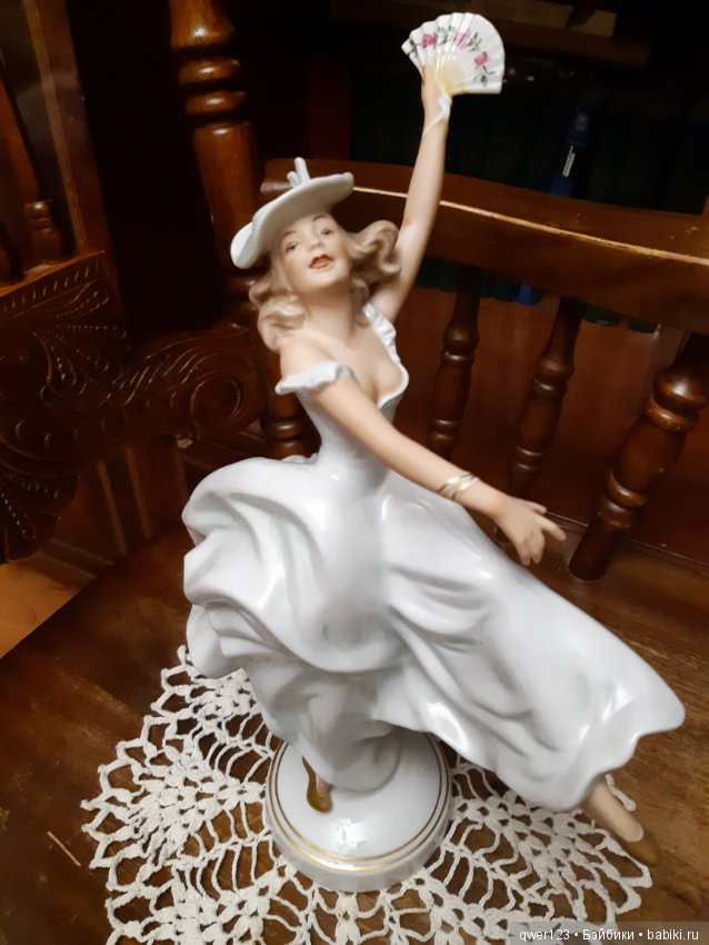 Моя небольшая коллекция фарфоровых статуэток