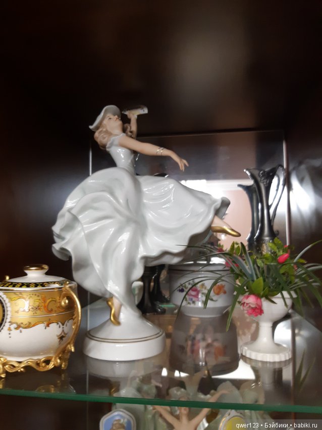 Моя небольшая коллекция фарфоровых статуэток