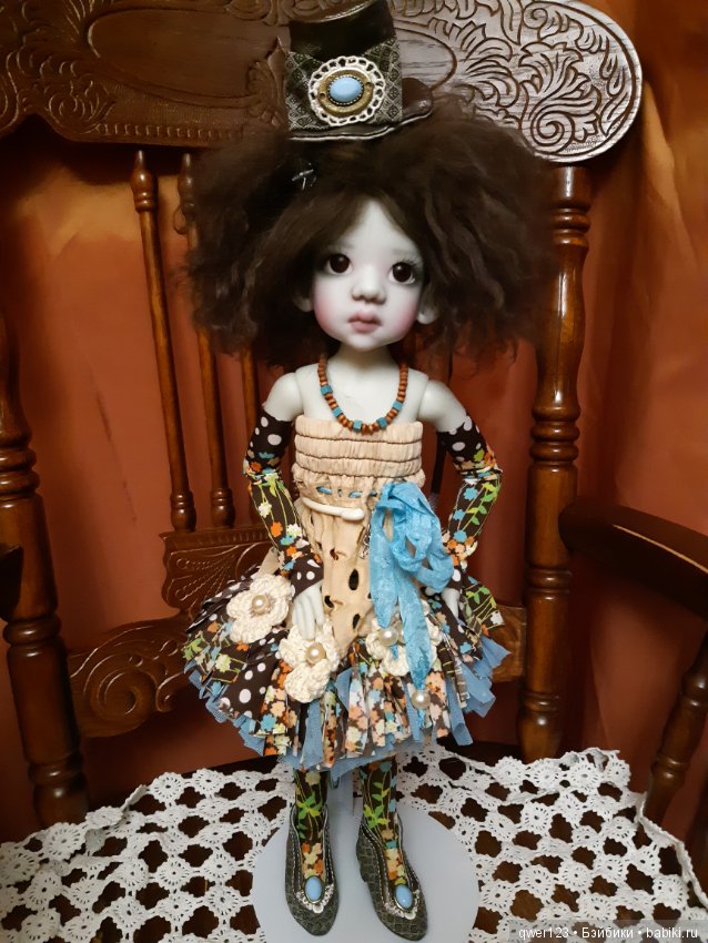 Наша Талисочка - Эльф от Kaye Wiggs примеряет парички