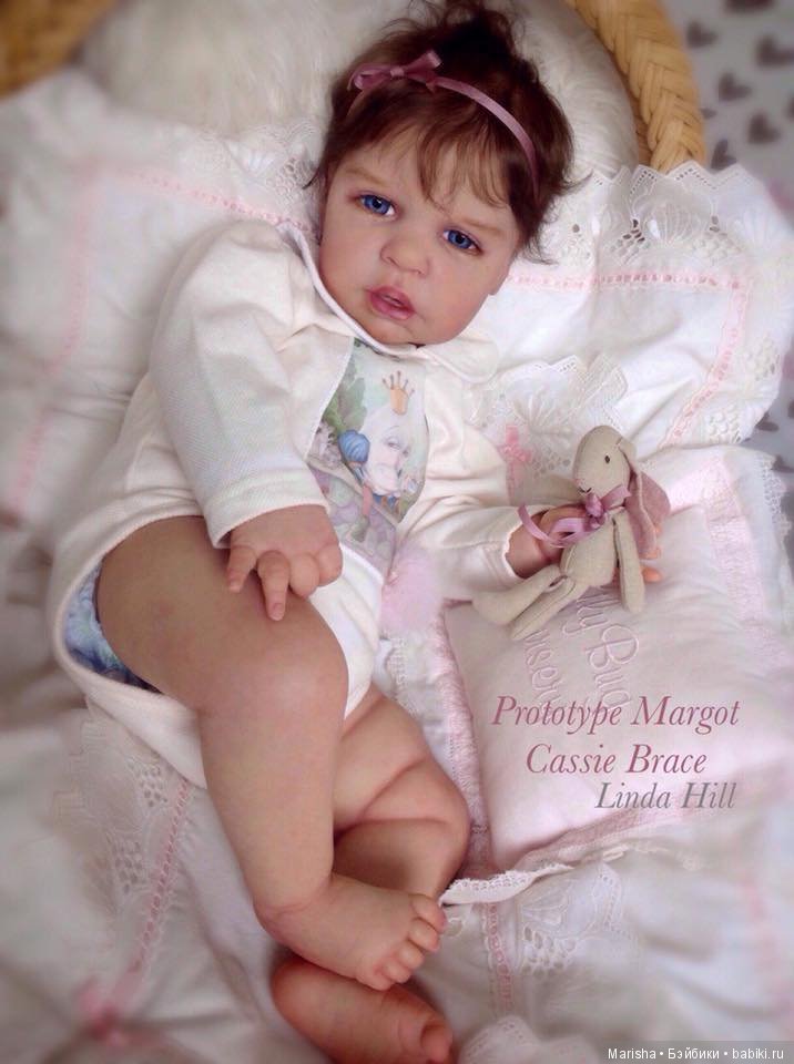 margot by cassie brace