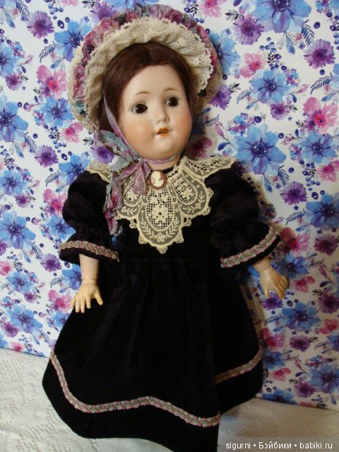 В новом платье и чепце — Редкие антикварные куклы и реплики: воск (фото 3)