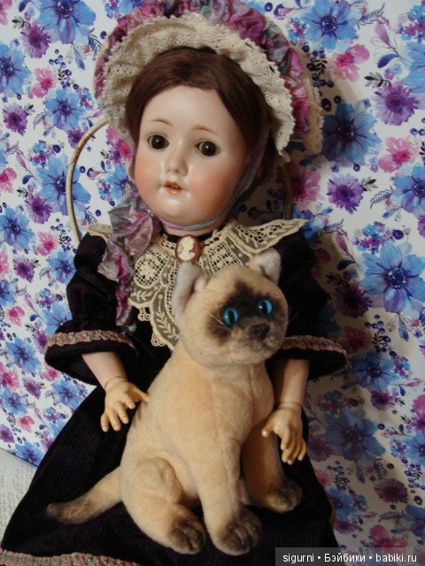 В новом платье и чепце — Редкие антикварные куклы и реплики: воск (фото 4)