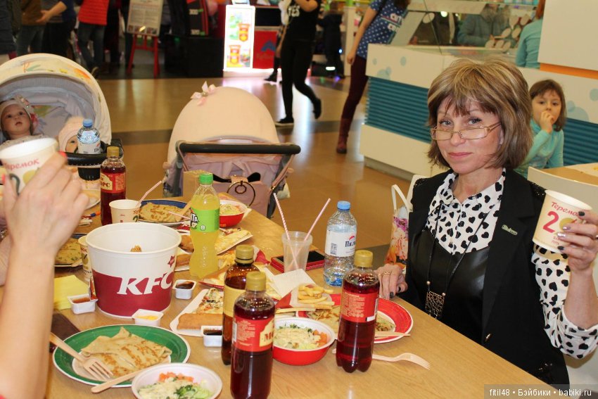 Давай девчата по маленькой или "С днем рождения Люсьена!"