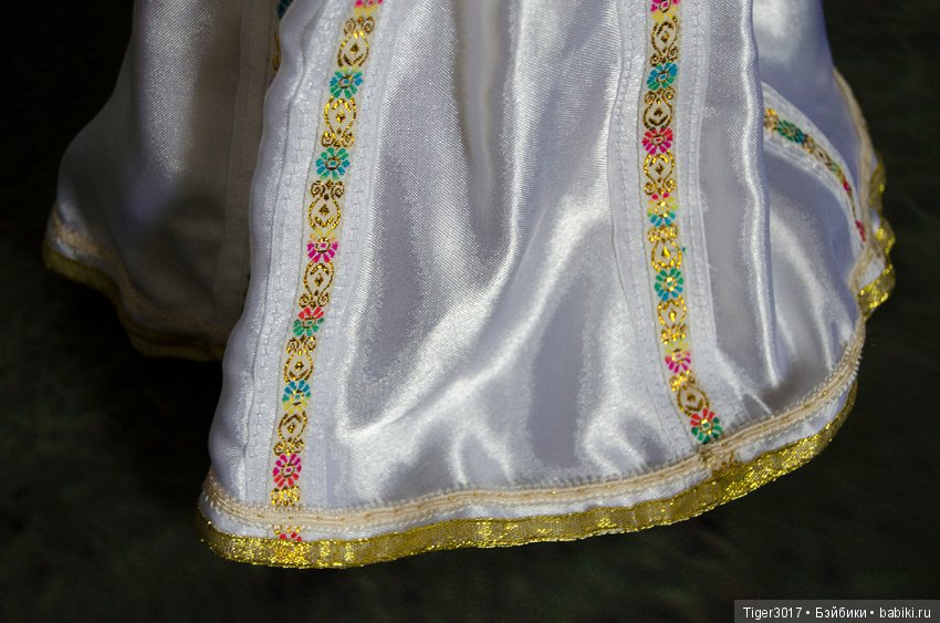 Стилизованный Ренессанс (шью платья для своих BJD)