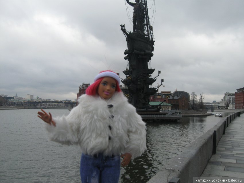 Музеон насквозь. Сколько там километров