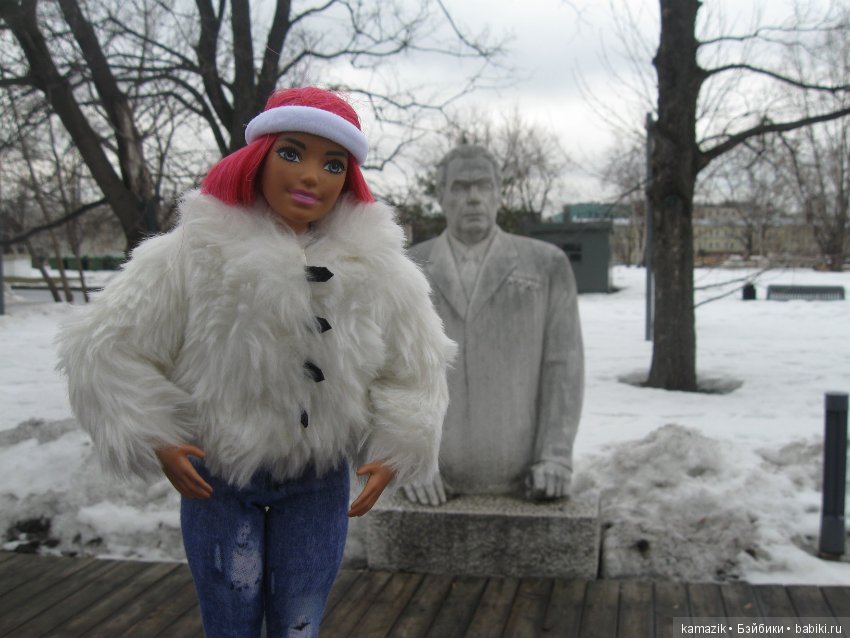 Музеон насквозь. Сколько там километров