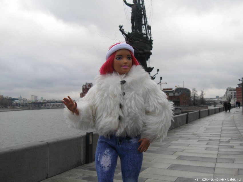 Музеон насквозь. Сколько там километров