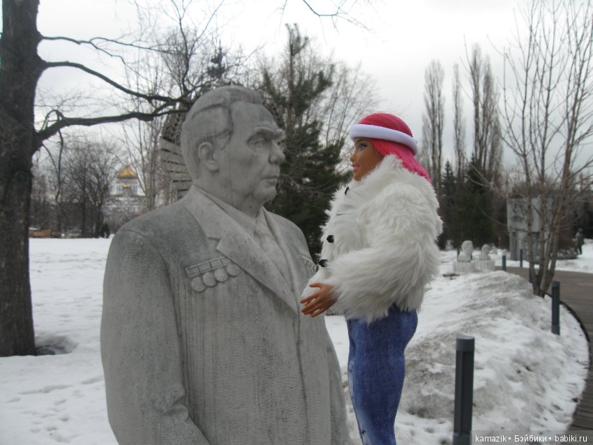 Музеон насквозь. Сколько там километров