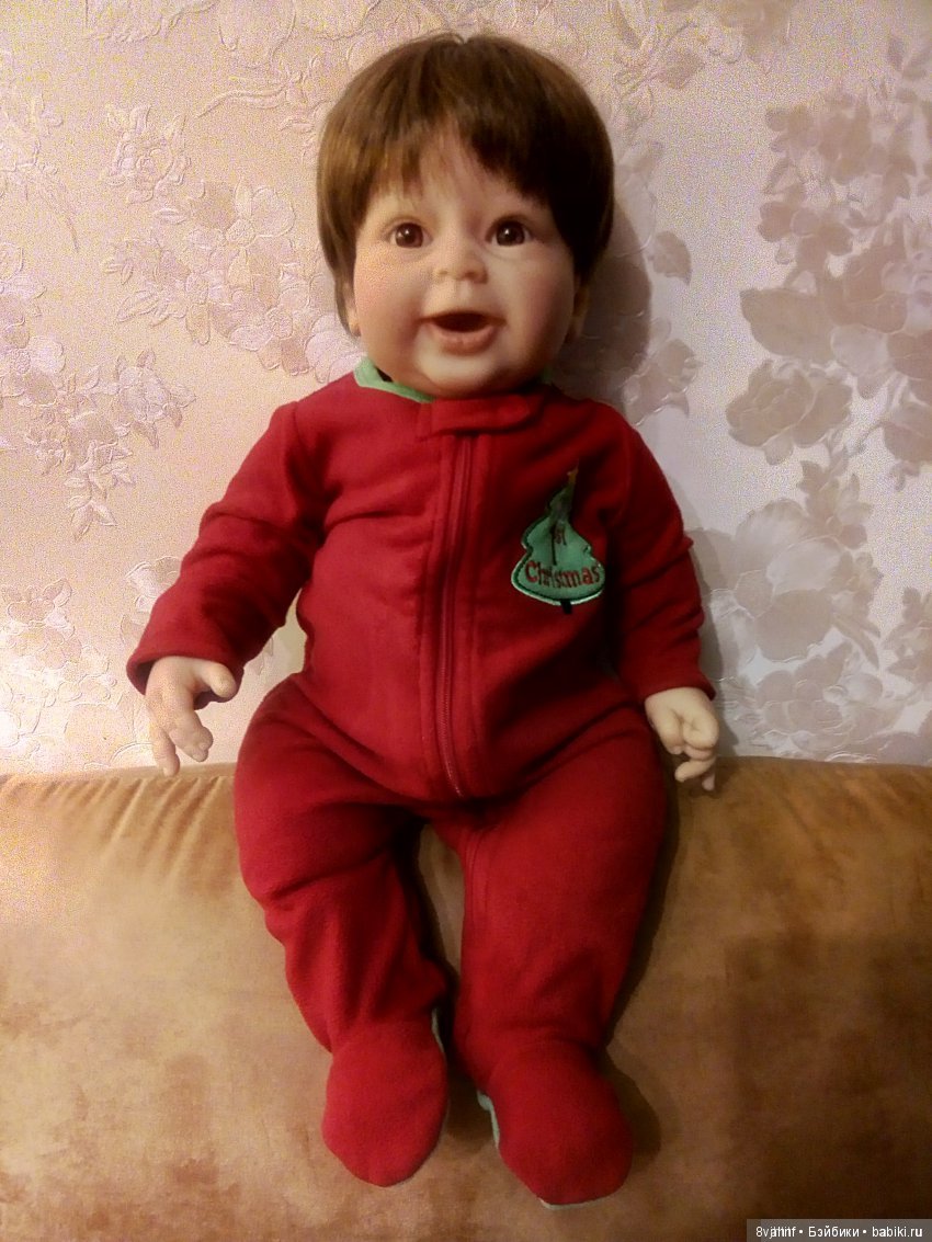 Малыш Андрейка ходил гулять