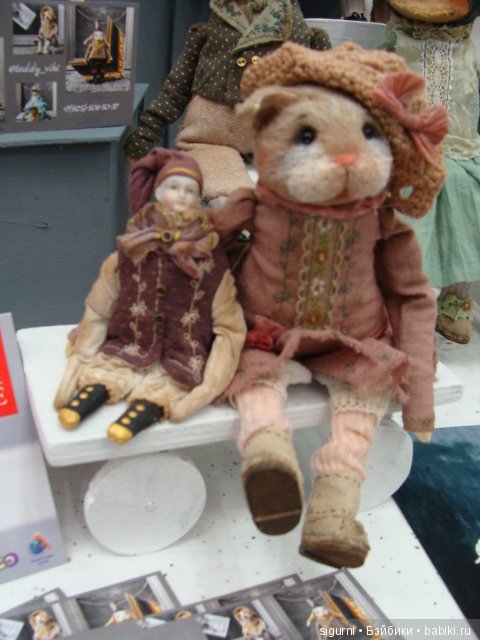 Март - время кошек. Выставка на Тишинке