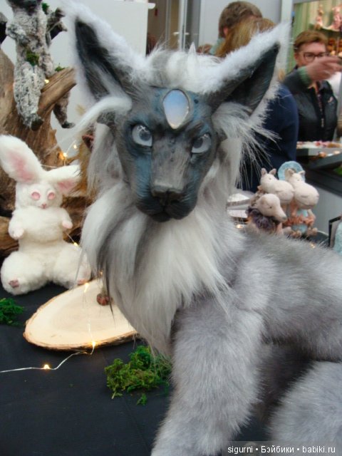 Март - время кошек. Выставка на Тишинке