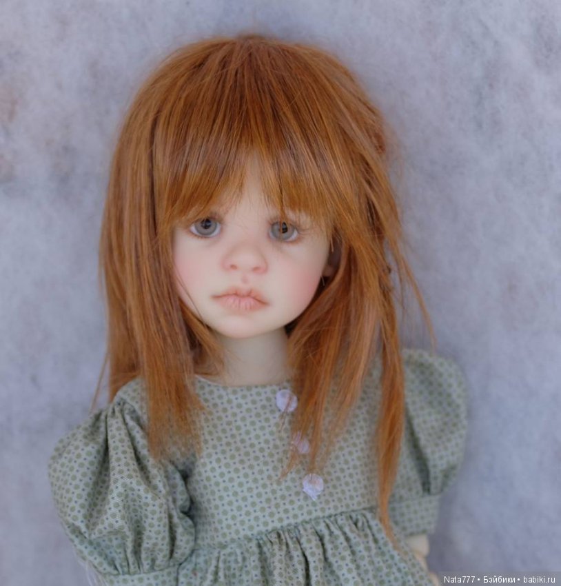 Новые образы Holly в новых паричках (фото 3)