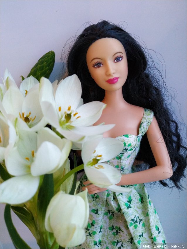 С 8 марта, особое поздравление прекрасным любительницам кукол