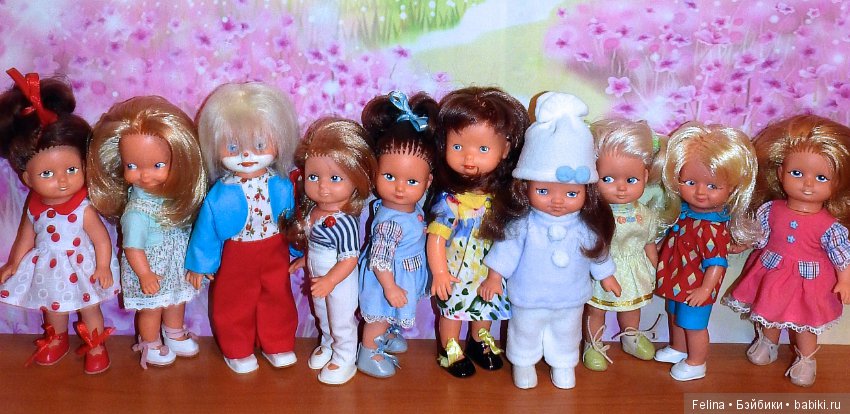 Людмила Щербина помогала мне одеть малышек ГДР