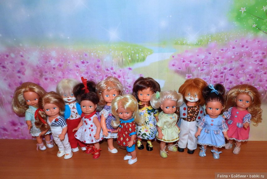 Людмила Щербина помогала мне одеть малышек ГДР