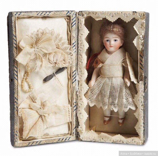 Антикварные куколки-малышки в подарочных наборах, Германия и Франция (1875 - 1909 гг.)