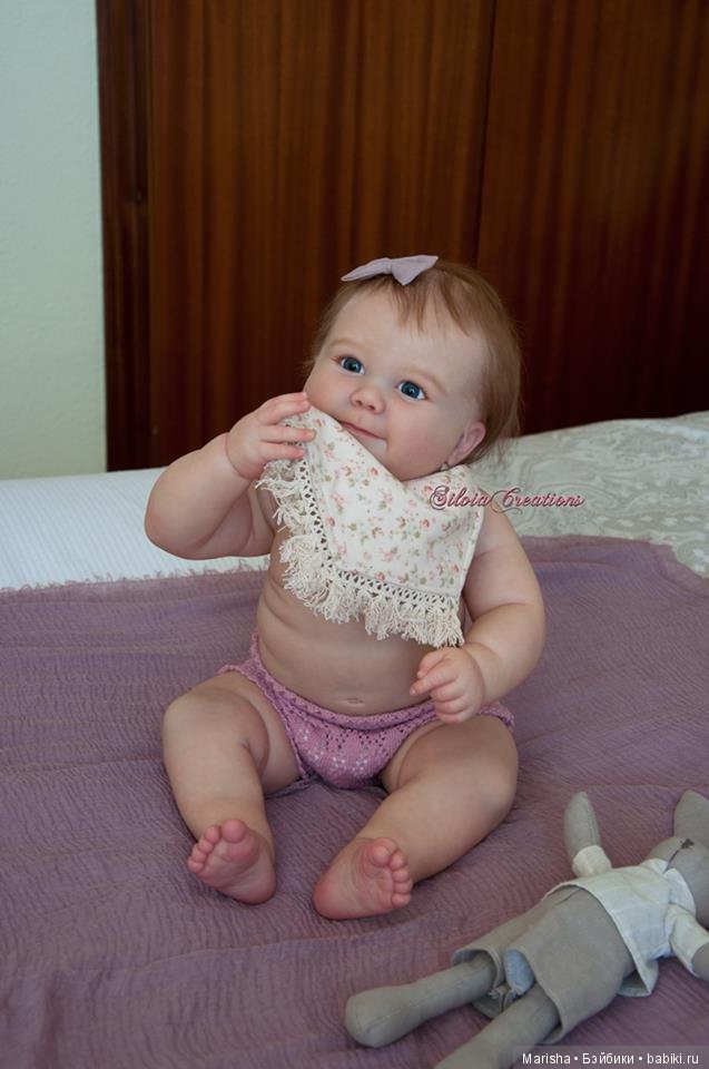 June Awake, автор прототипа Silvia Ezquerra