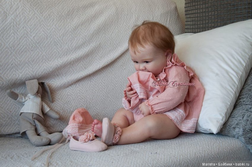 June Awake, автор прототипа Silvia Ezquerra