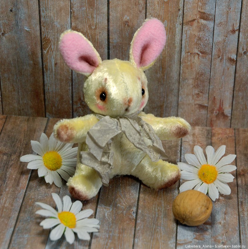 Зайка-обнимайка — Текстильные игрушки и примитивы: кофейные (фото 2)