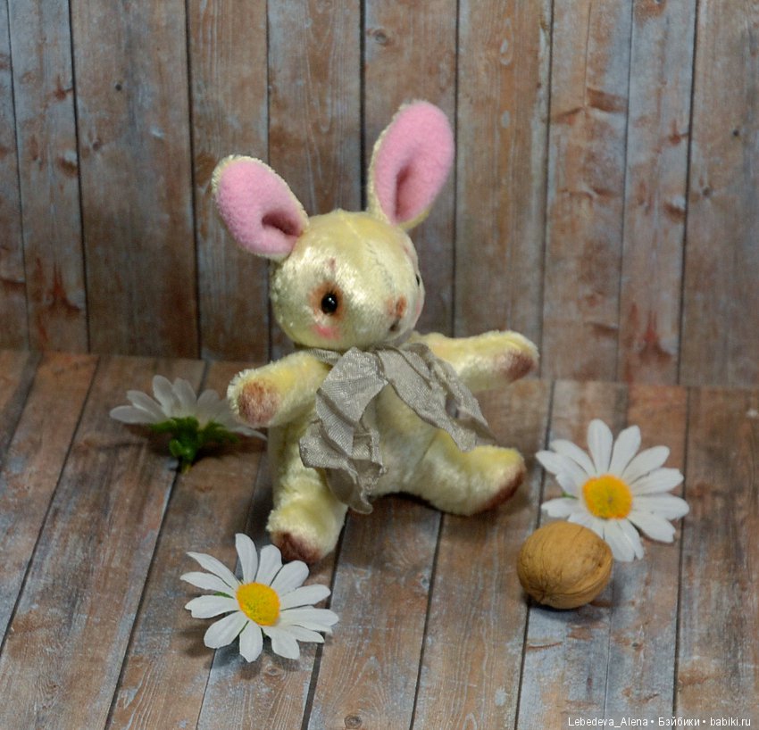 Зайка-обнимайка — Текстильные игрушки и примитивы: кофейные (фото 4)