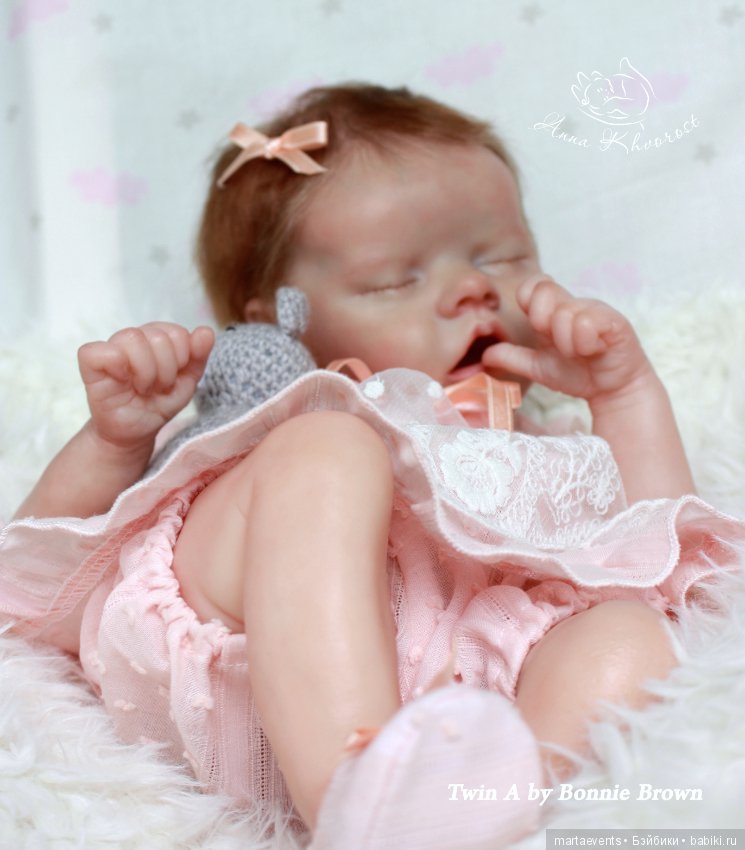 Малышка Twin A от скульптора Bonnie Brown