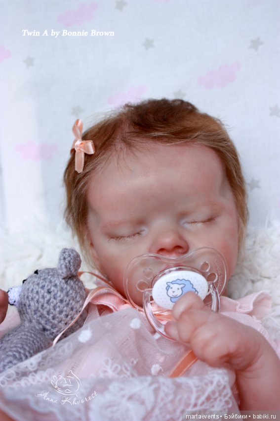 Малышка Twin A от скульптора Bonnie Brown