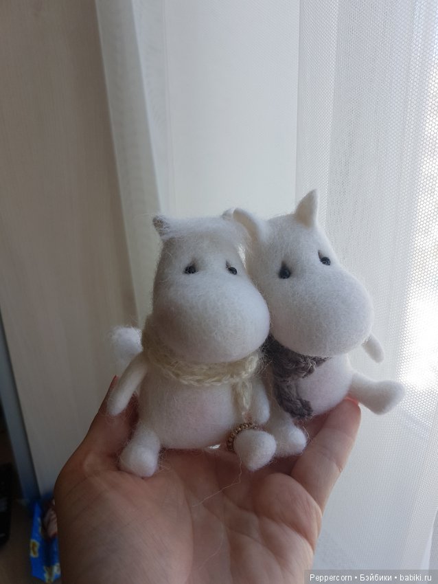 Муми тролльчики на лавочке (фото 10)