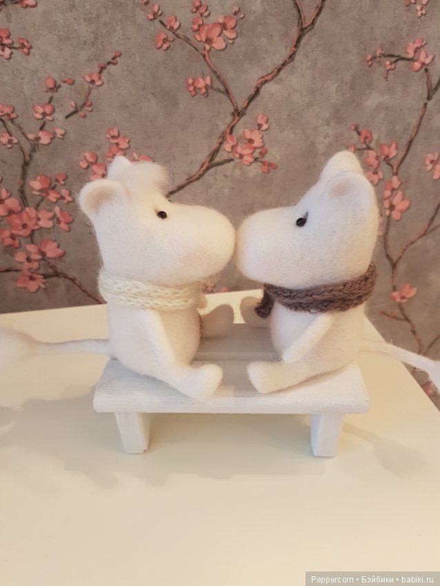 Муми тролльчики на лавочке (фото 3)