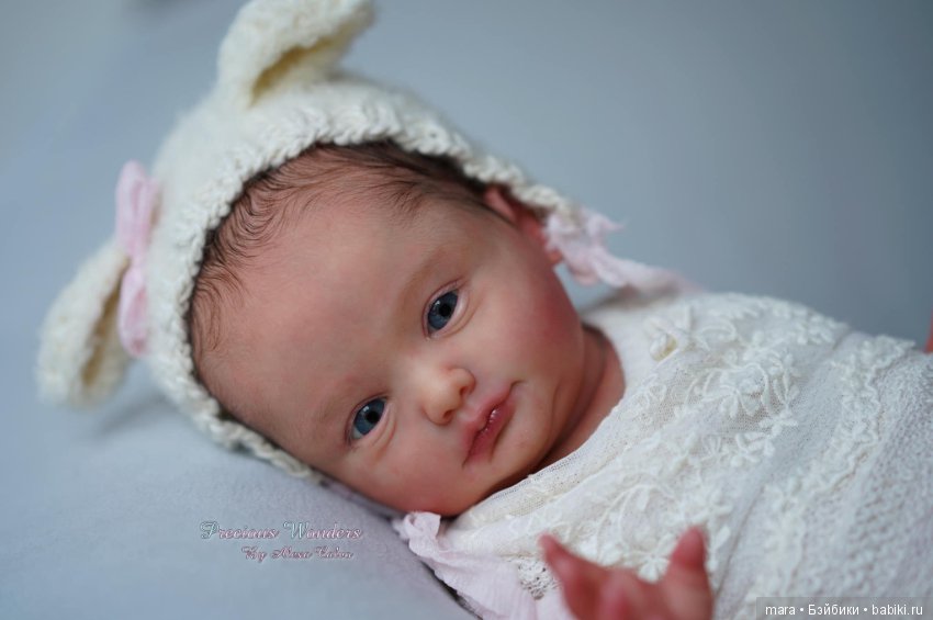 Sparrow скульптора Mayra Garza, автор куклы Alexa Calvo