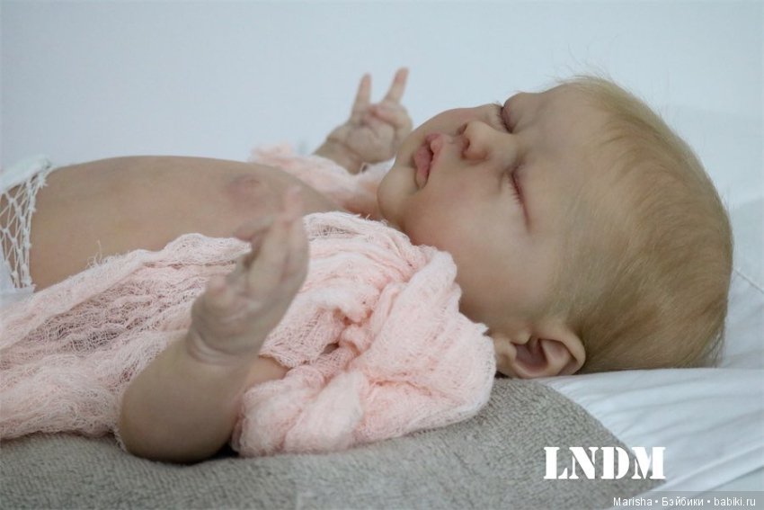 Jasmine скульптора Wendy Dickison, автор прототипа Marie Metayer