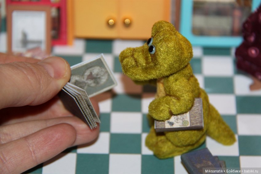 Миниатюрные книги и зверята