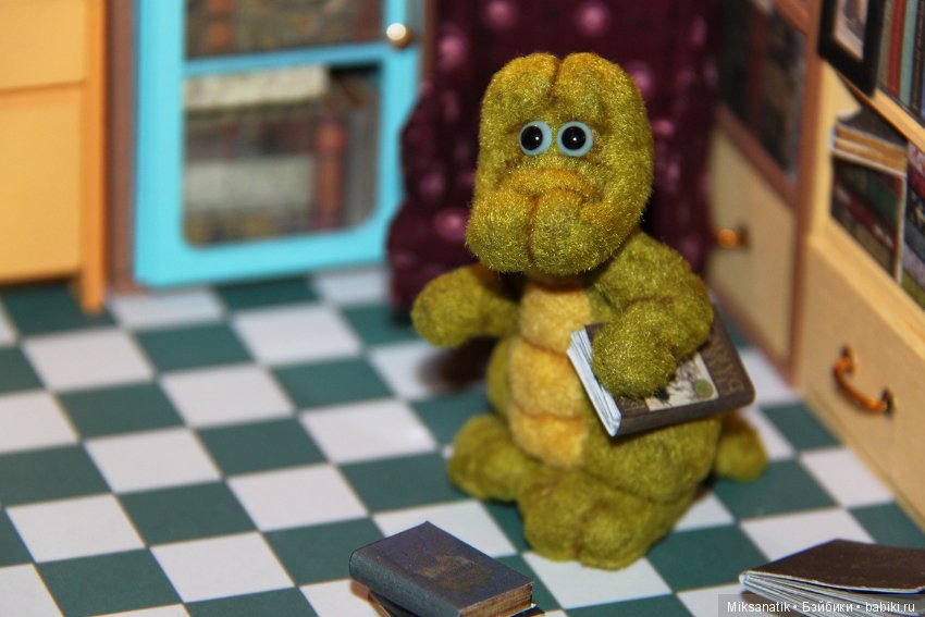 Миниатюрные книги и зверята