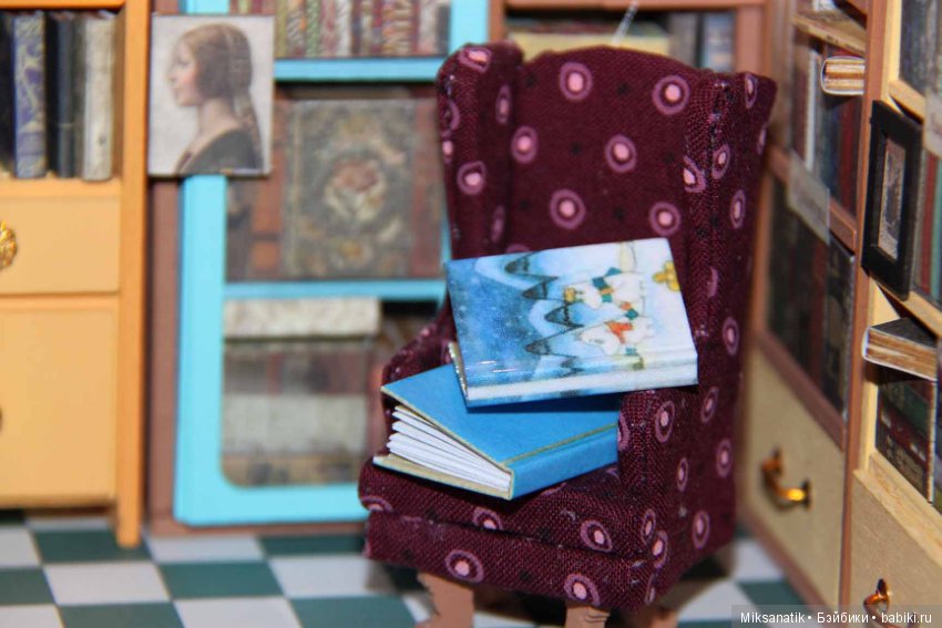 Миниатюрные книги и зверята