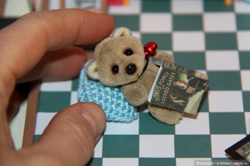 Миниатюрные книги и зверята