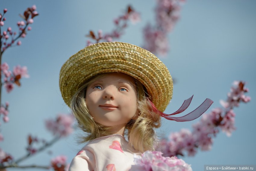 Fraulein Mai Всречайте! Майя