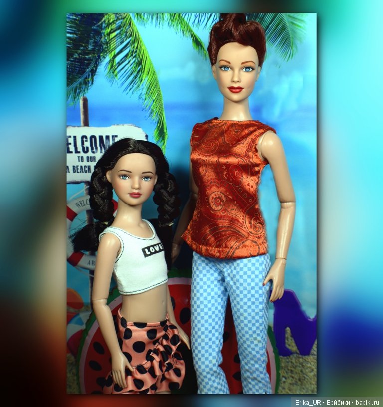 В доме моем много имен, Знаменитых и простых(С)/ Мама и дочка