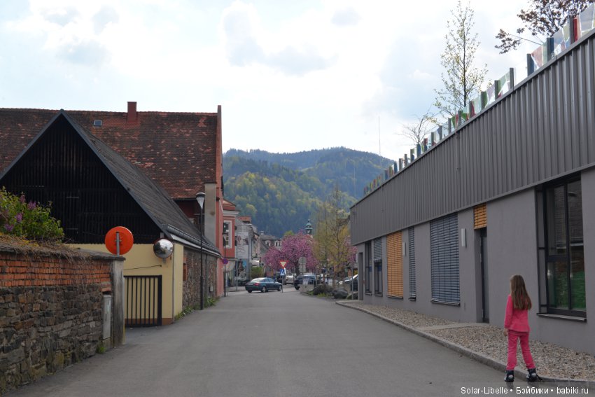 Весна и куколки Gabriele Müller на прогулке