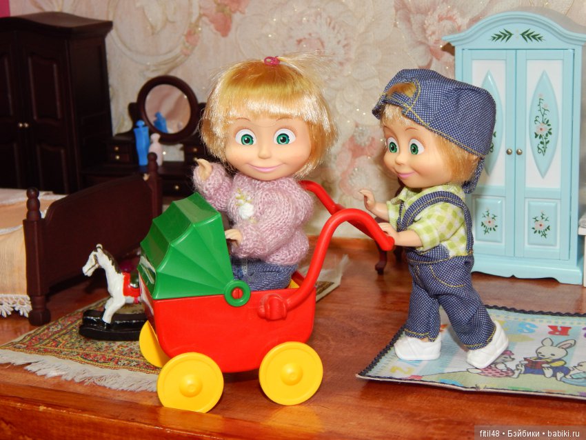 Для чего нужны игрушки — Куклы Маша и Медведь (Simba): Маша в кармашке