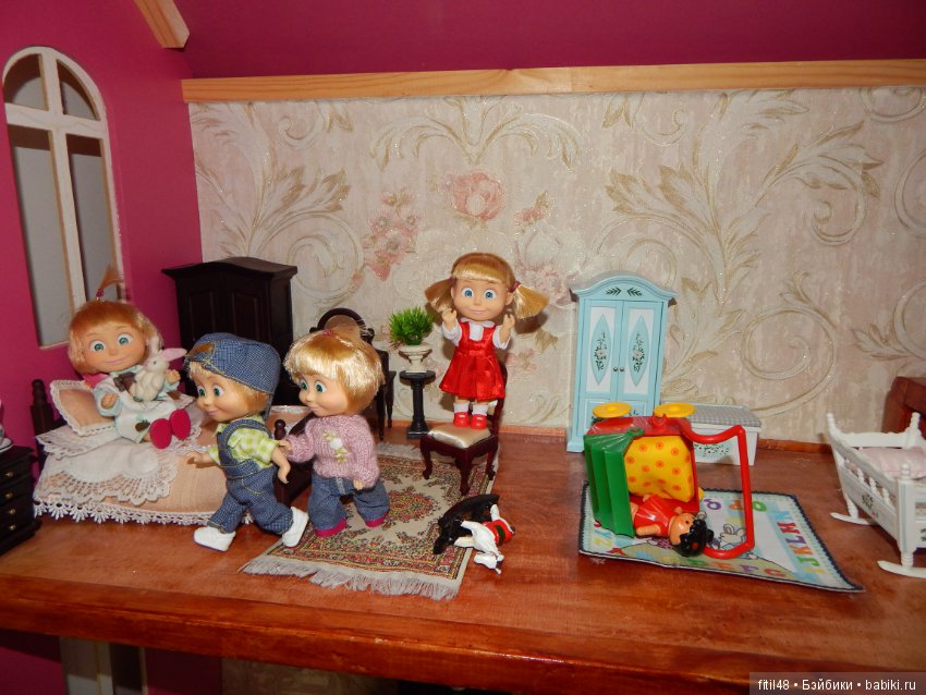 Для чего нужны игрушки — Куклы Маша и Медведь (Simba): Маша в кармашке (фото 5)