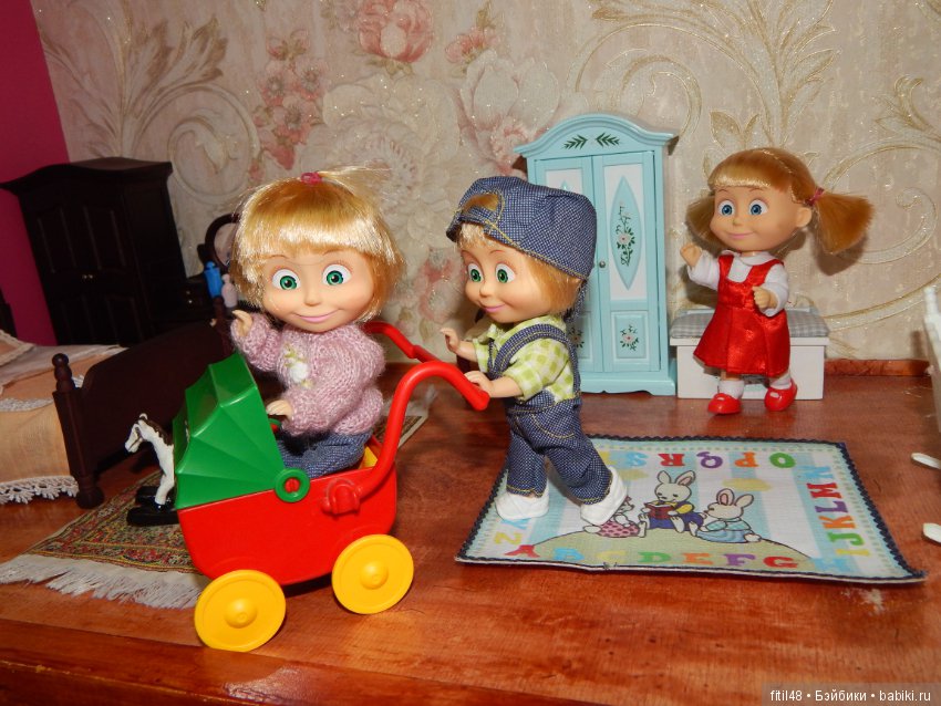 Для чего нужны игрушки — Куклы Маша и Медведь (Simba): Маша в кармашке