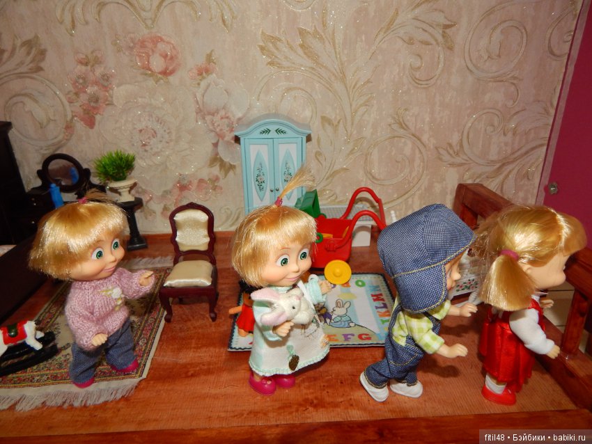 Для чего нужны игрушки — Куклы Маша и Медведь (Simba): Маша в кармашке