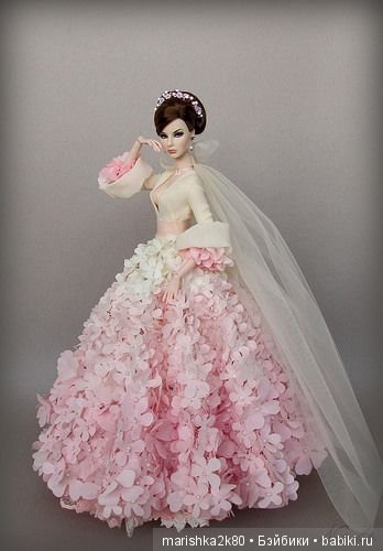 Красивые наряды для кукол типа Барби. Часть 2