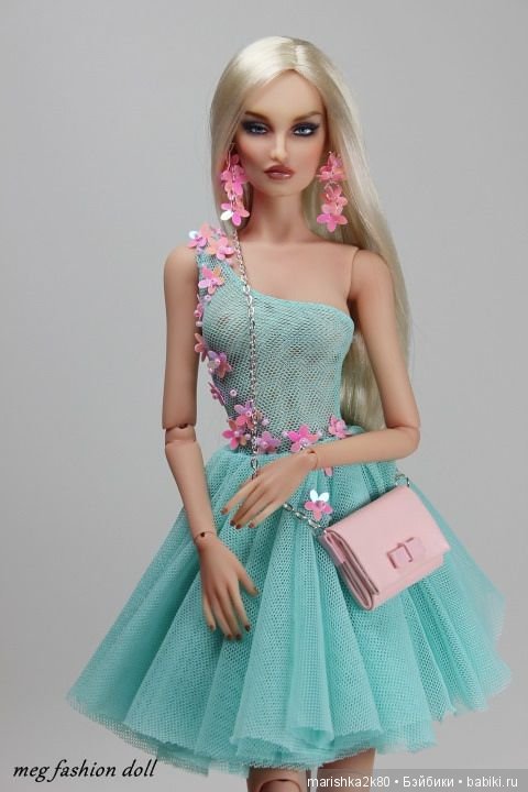 Красивые наряды кукол типа Барби. часть 1