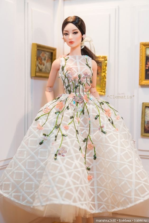 Красивые наряды кукол типа Барби. часть 1