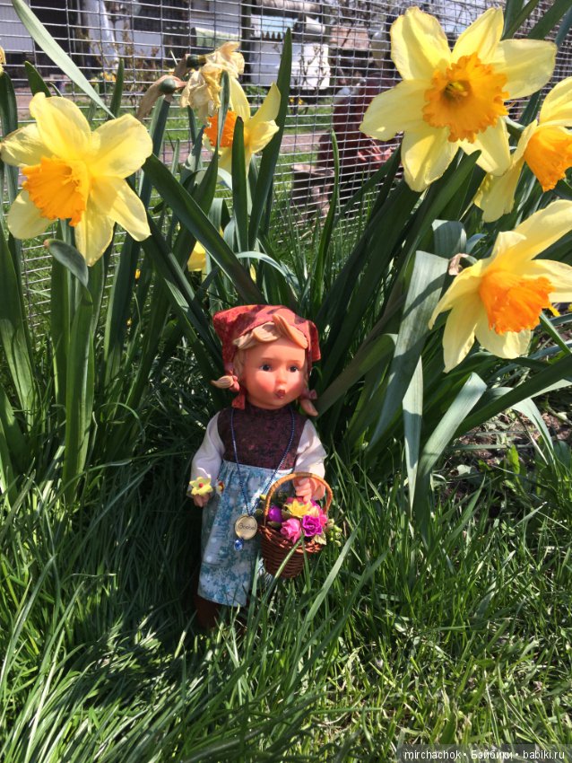 Весенние цветы и... скворечники! Или один день из жизни сорванцов Goebel (фото 7)