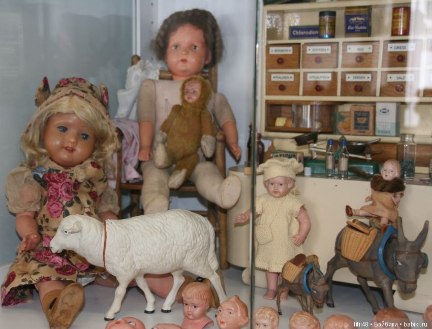 Частная коллекция старинных кукол