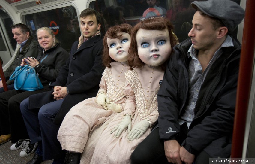 Страшные куклы как отличная рекламная компания (фото 9)