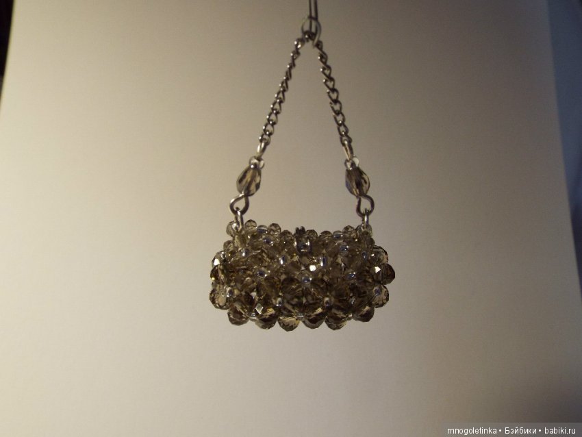 Бисер и хрусталь. Сумочки (фото 6)