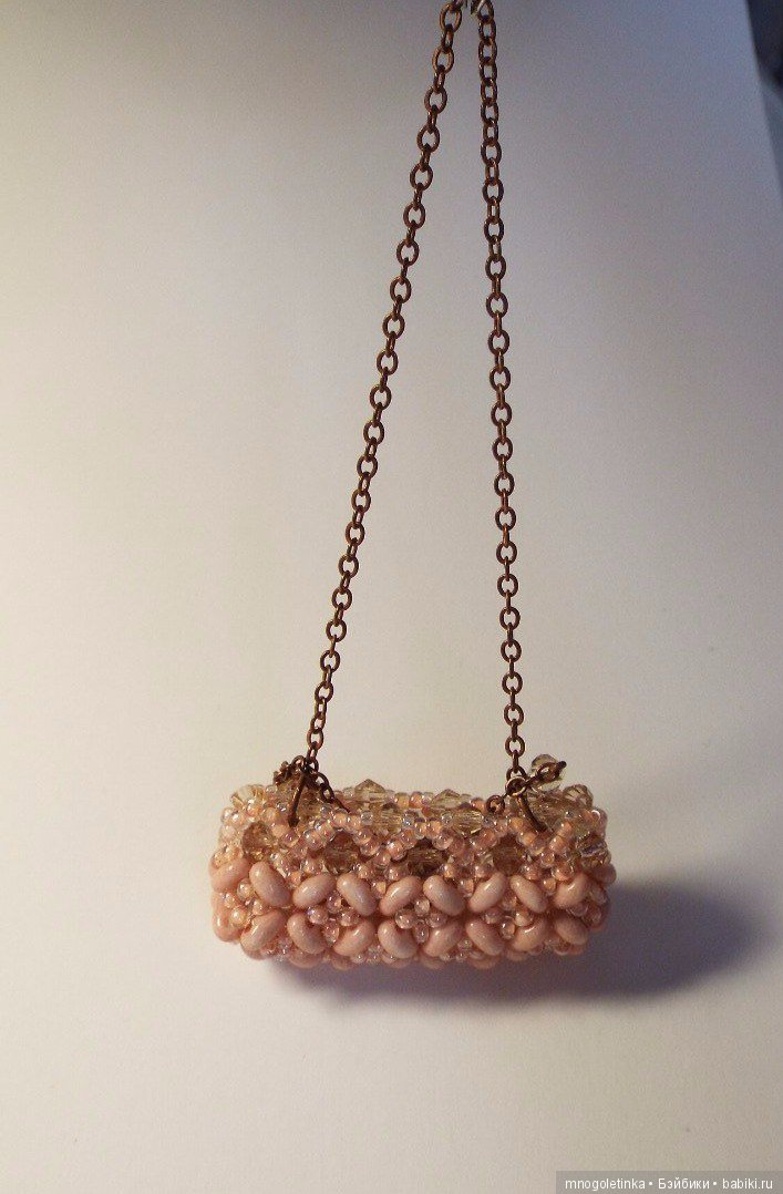 Бисер и хрусталь. Сумочки (фото 4)
